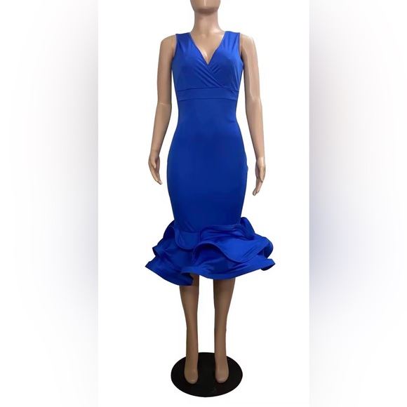 bebe Dresses & Skirts - BEBE Royal Blue Ruffle Hem Midi Dress | Size Small